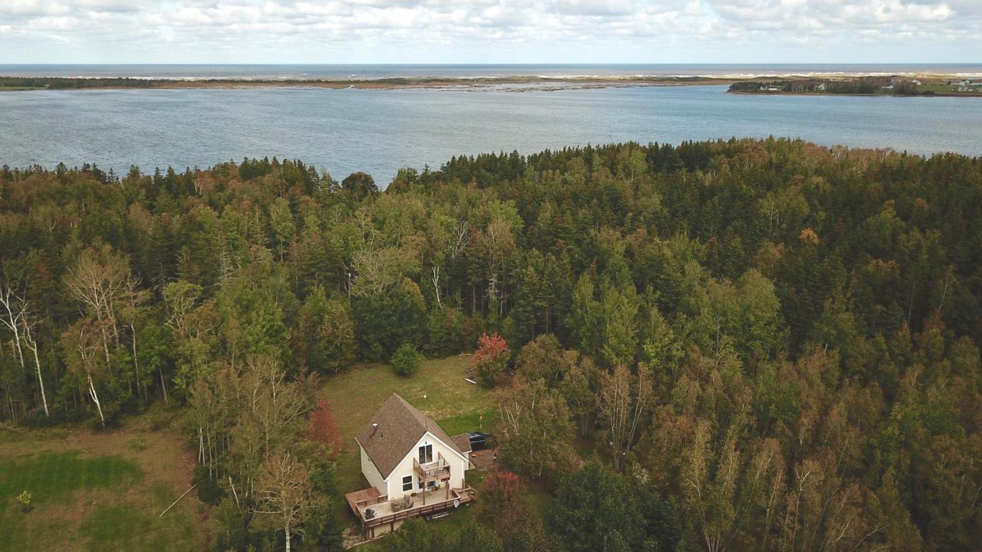 Nestled Woods By Brackley Beach Exterior photo